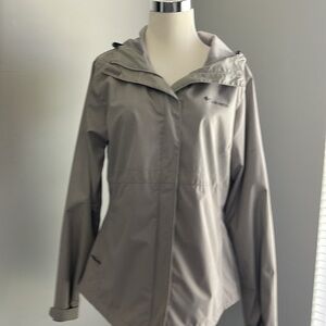 Columbia Abbotsville Gray Rain Jacket with Attached Hood women’s Size S